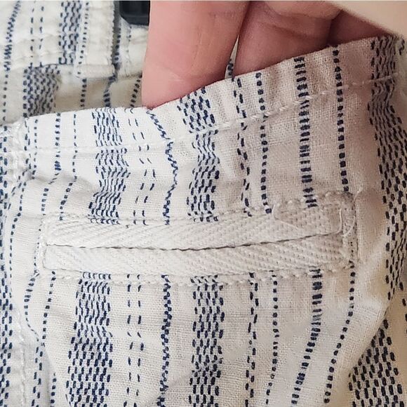 SO L White Blue Striped 4 Pockets BeltLoops LINEN Blend Women’s Shorts - Picture 7 of 9